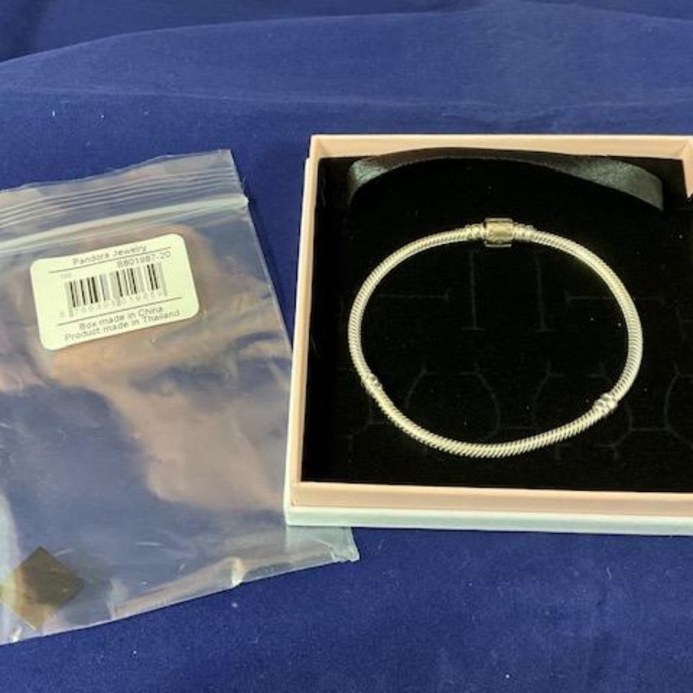 NWT Pandora Moments Barrel Clasp Snake Chain Bracelet 20cm - Picture 5 of 9